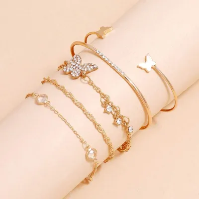 5PCS Fashion Crystal Bracelets Sets for Women Gold Layered Butterflies Pendant Charms Hand Chain Stackable Wrap Bangle Adjustable Bracelet Jewelry Accessories